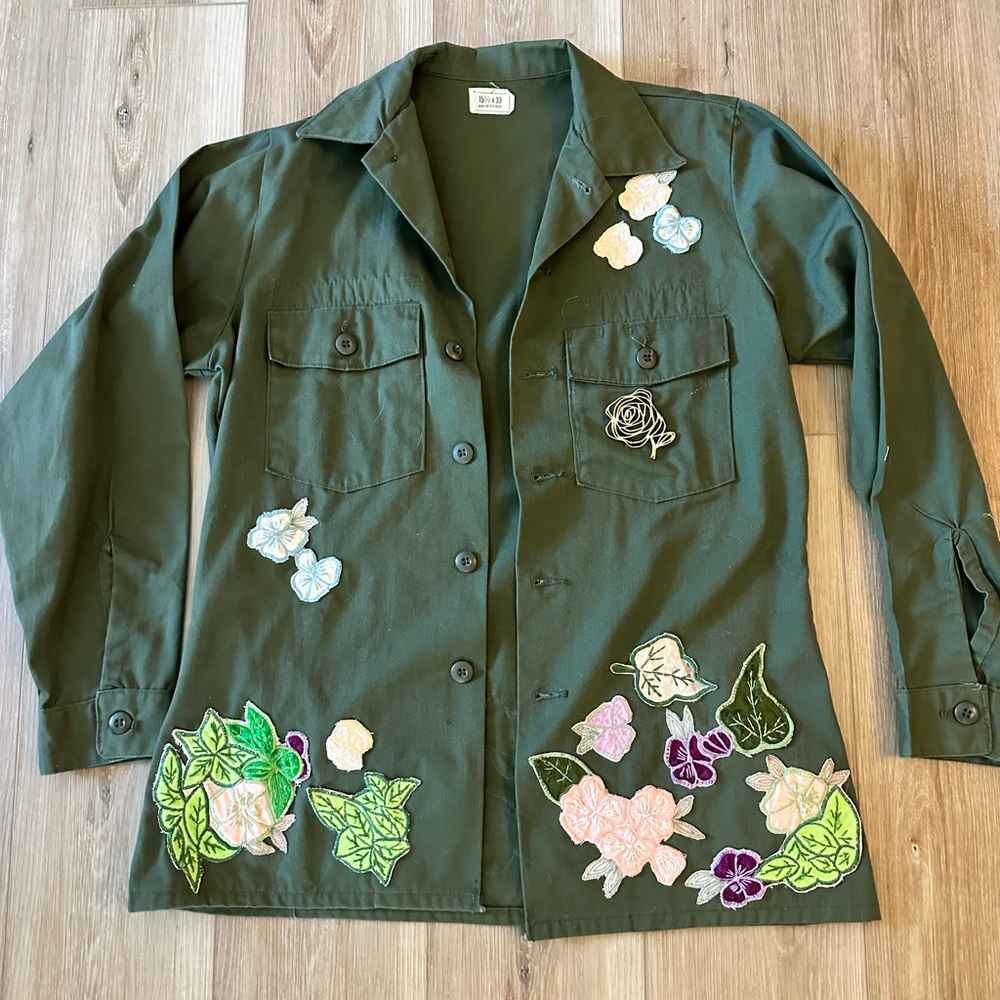 Vintage Army Festival Shacket w/Vintage Brooch M (Upcycled)